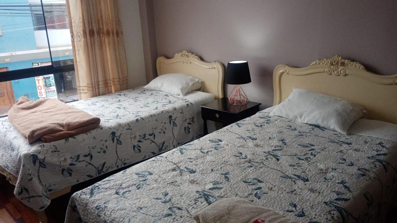 Strenua - Las Quintanas Hostel Trujillo Buitenkant foto