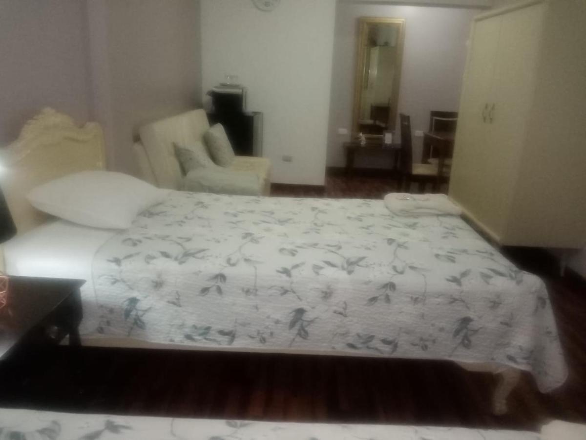 Strenua - Las Quintanas Hostel Trujillo Buitenkant foto