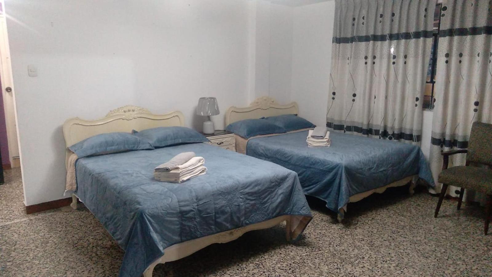 Strenua - Las Quintanas Hostel Trujillo Buitenkant foto
