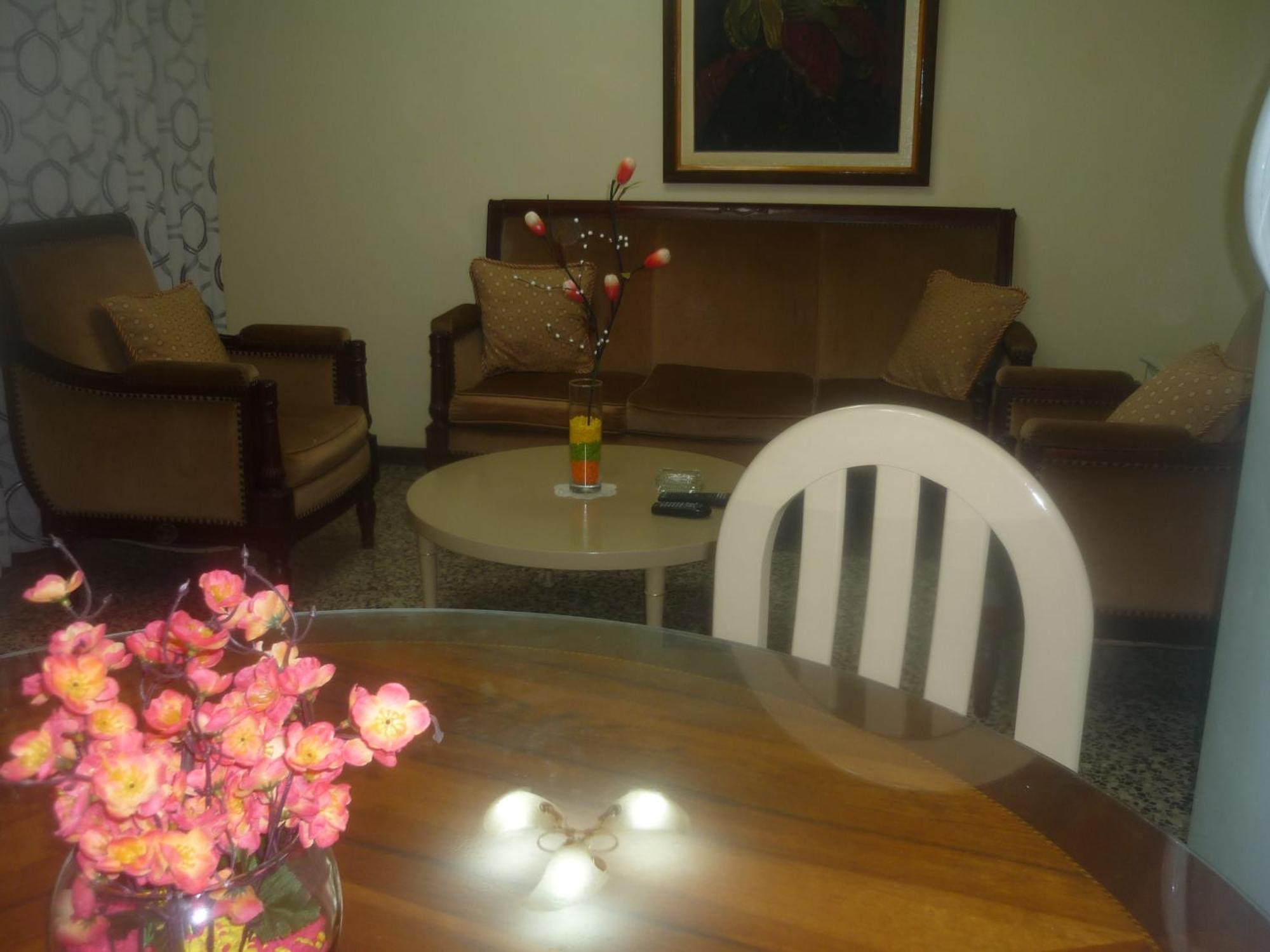 Strenua - Las Quintanas Hostel Trujillo Buitenkant foto