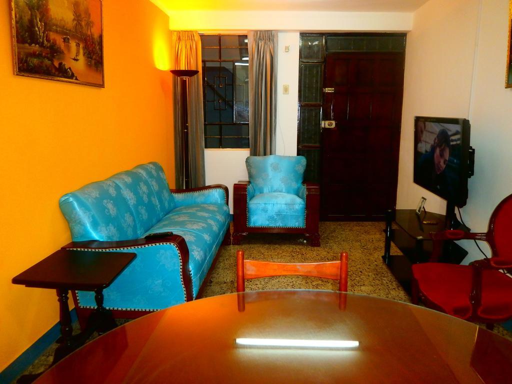 Strenua - Las Quintanas Hostel Trujillo Buitenkant foto