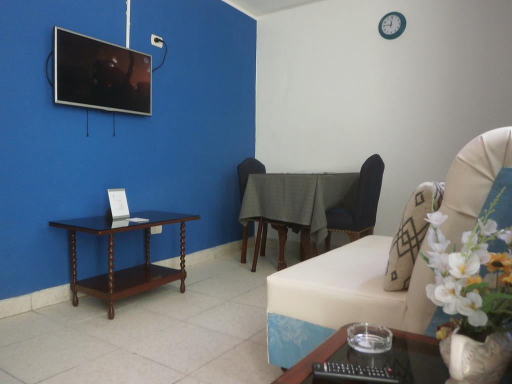 Strenua - Las Quintanas Hostel Trujillo Buitenkant foto