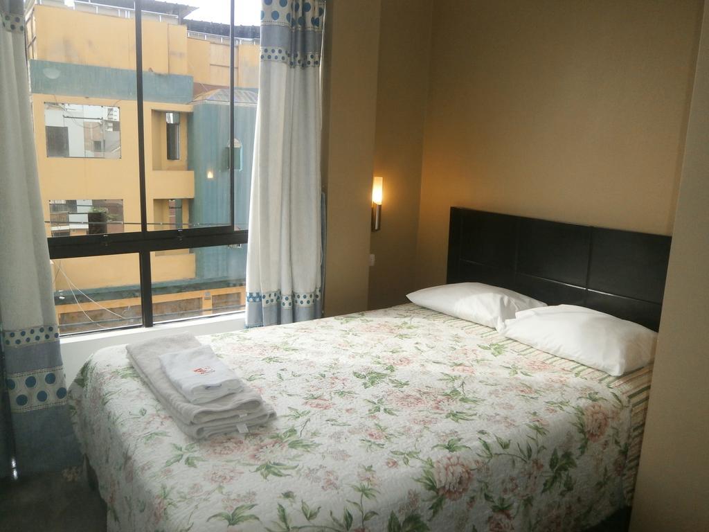 Strenua - Las Quintanas Hostel Trujillo Buitenkant foto