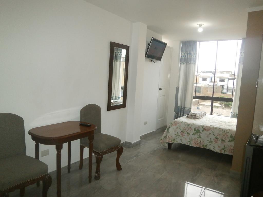 Strenua - Las Quintanas Hostel Trujillo Buitenkant foto