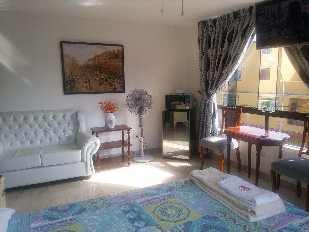Strenua - Las Quintanas Hostel Trujillo Buitenkant foto