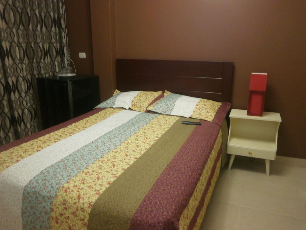 Strenua - Las Quintanas Hostel Trujillo Buitenkant foto